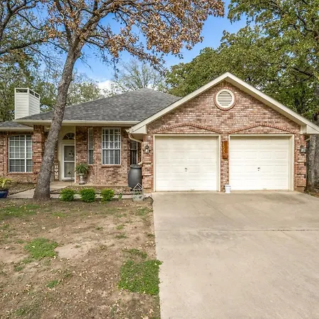 Spacious Brick House 3Br 2Ba A+